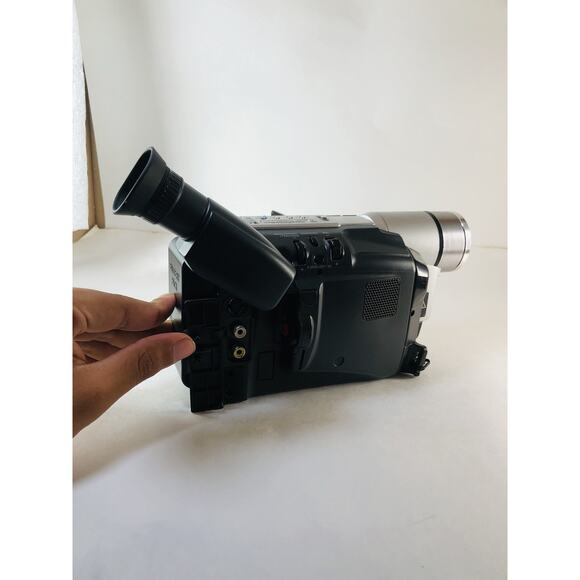 JVC GR-SXM740U Super VHS-C Camcorder w/Bag,New Battery, Charger,Cassette Adapter - Picture 5 of 14